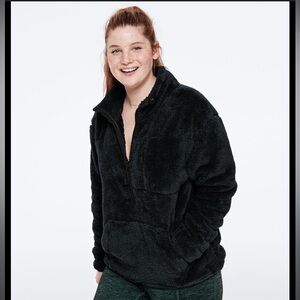 New without tag Pink teddy black pull over size xlarge